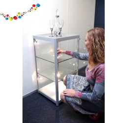 Vitrine grise verre basse avec rangement