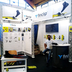 Stand X truss avec réserve de 3 m de haut