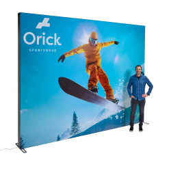 Stand lumineux modulable en aluminium : 22 tailles différentes