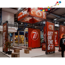 Stand îlot X truss 3x3 m avec visuel en hauteur