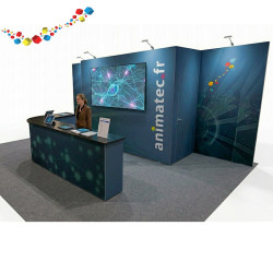 Stand modulaire en tissu tendu 6x4 m – Réserve, comptoir pliable et écran intégré